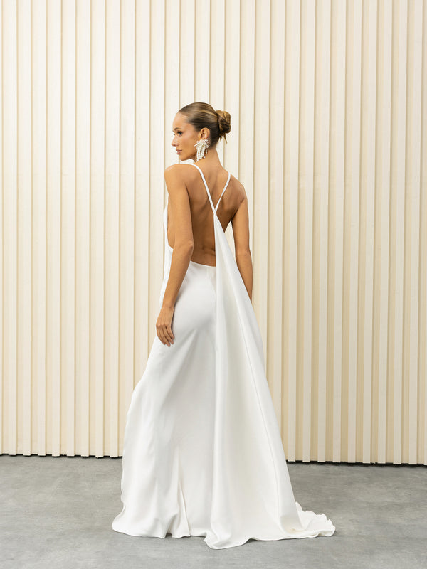 Elvaria Dress