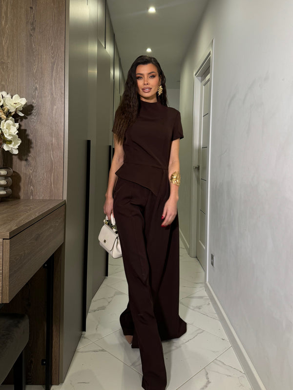 Arvienne Suit