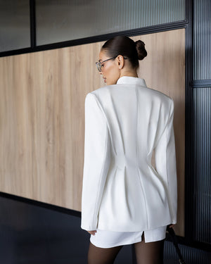 Ismera Suit, image 8