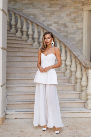 Seralune Dress in white, front close-up