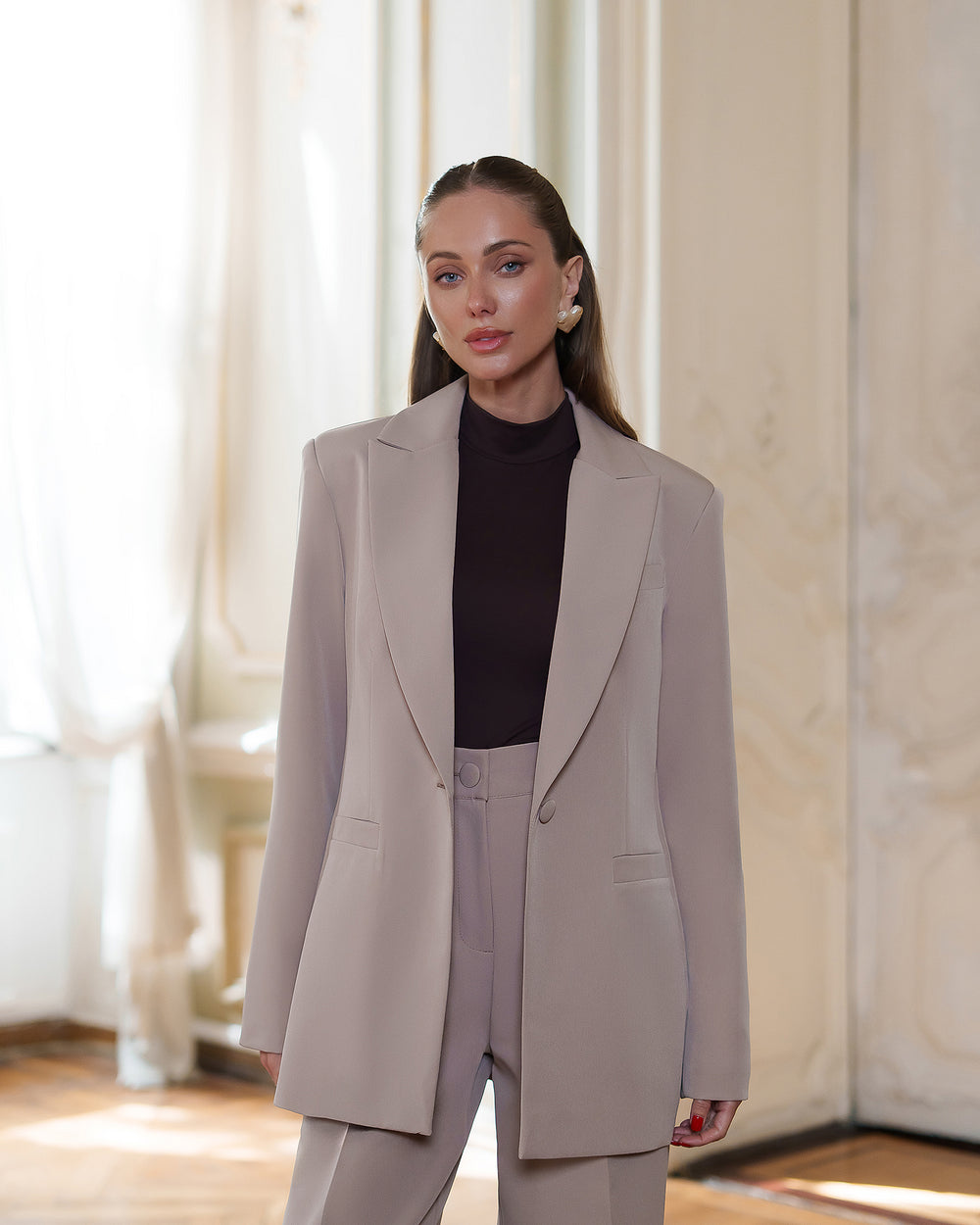 Alessia Suit