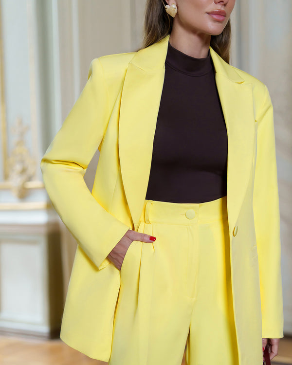 Alessia Suit