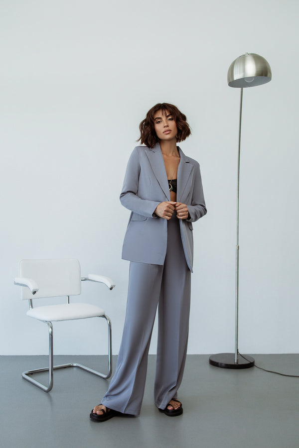 Dorevane Suit