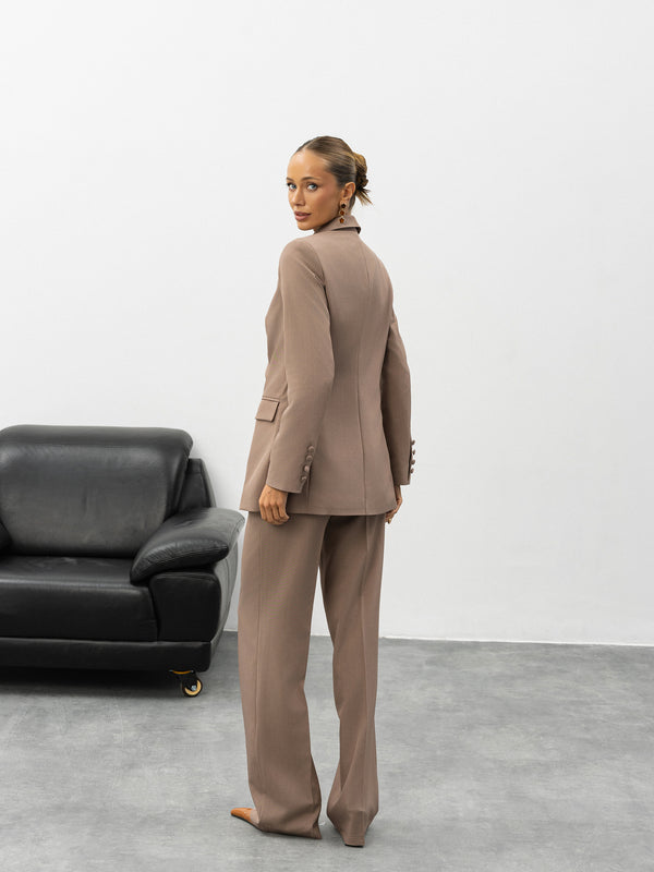 Varellia Suit