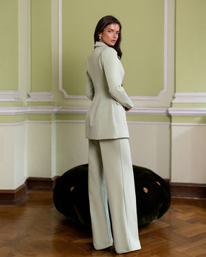 Almira Suit