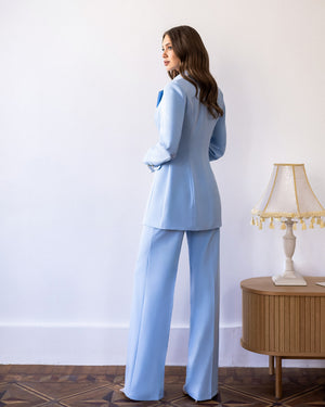 Almira Suit