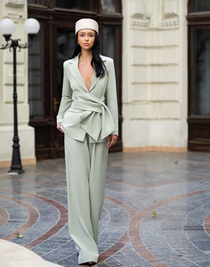 Astera Suit