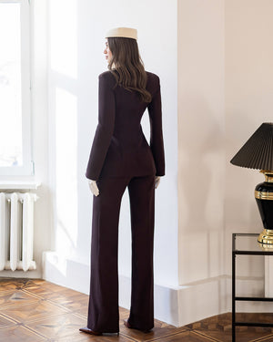 Elmoria Suit