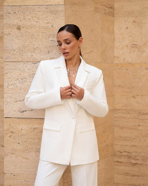 Carvella Suit in grey, front view of jacket detail