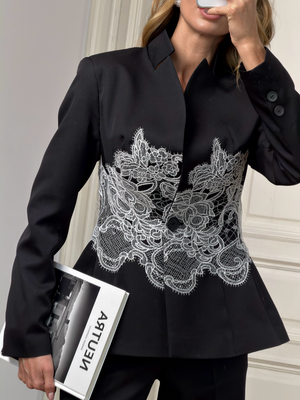 Arvelis Suit