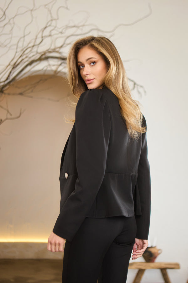 Viremont Suit