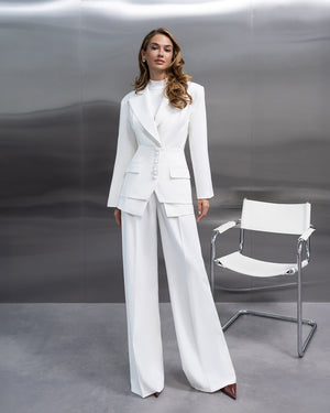 Marquelle white, close-up button