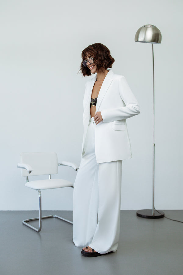 Dorevane Suit