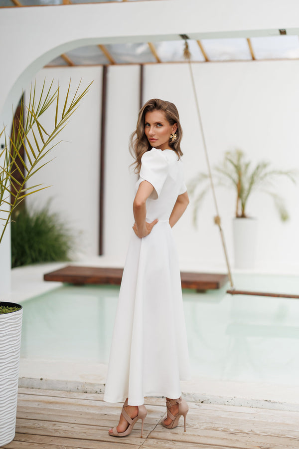 Avenor Dress red, outdoor full-length back