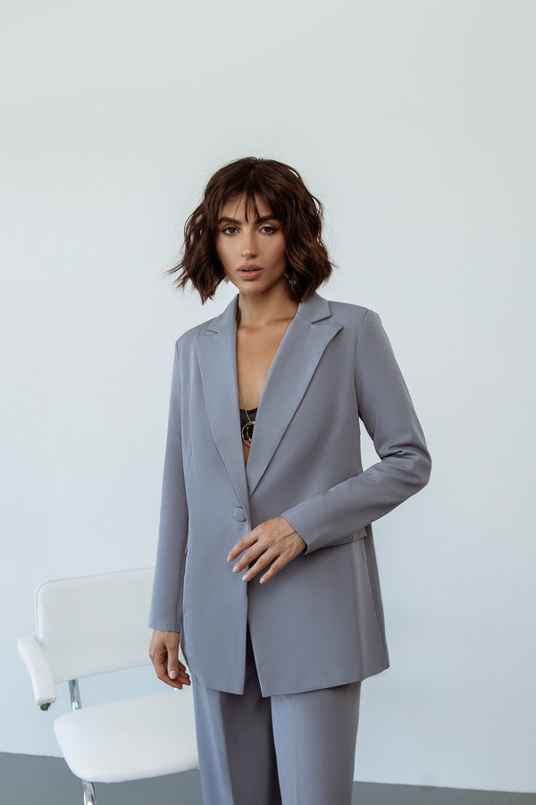 Dorevane Suit