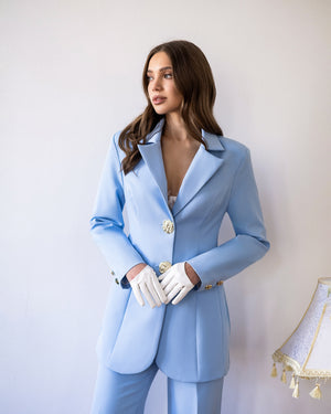 Almira Suit