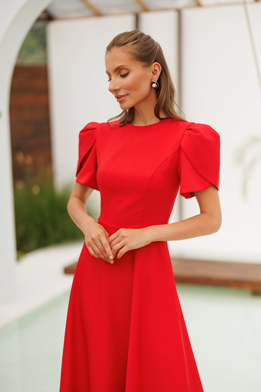 Avenor Dress sky blue, outdoor back showing