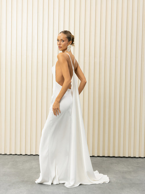 Elvaria Dress
