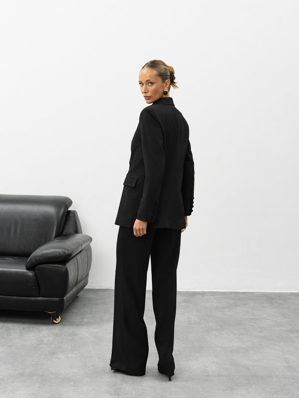 Varellia Suit