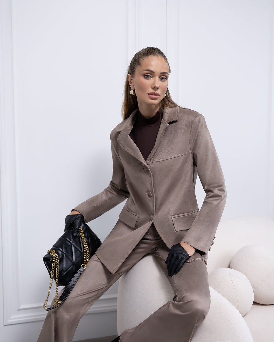 Traje Melior de ante