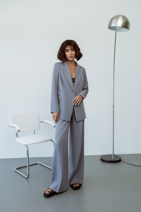 Dorevane Suit