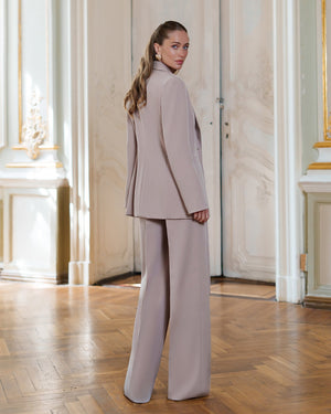 Alessia Suit