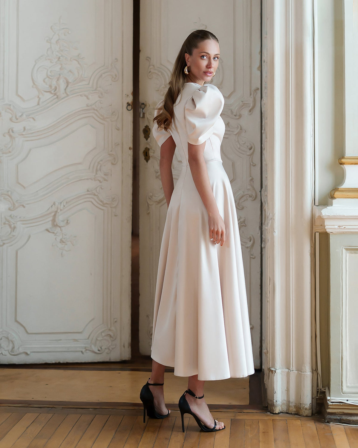 Rochie Arabella cu decolteu în V și mâneci bufante, Cream-ivory, fotografia 2