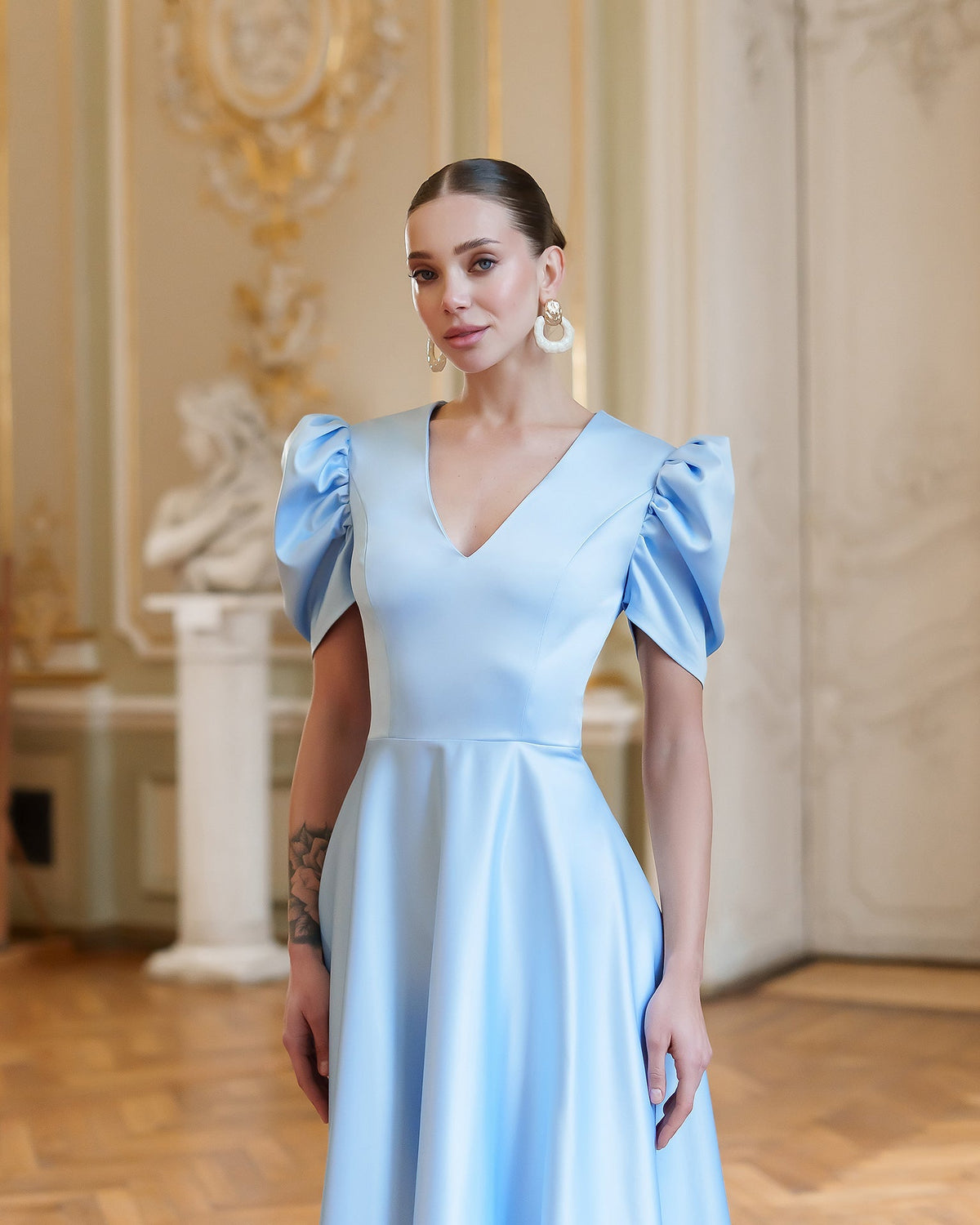 Rochie Arabella cu decolteu în V și mâneci bufante, Sky Blue, fotografia 2