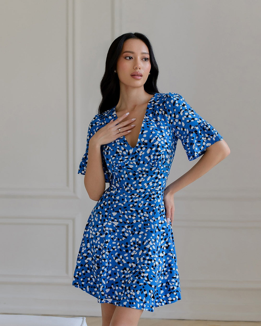 Daisy Bloom Mini white flutter sleeves detail