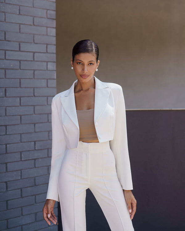 Black Lerida Suit side profile detail