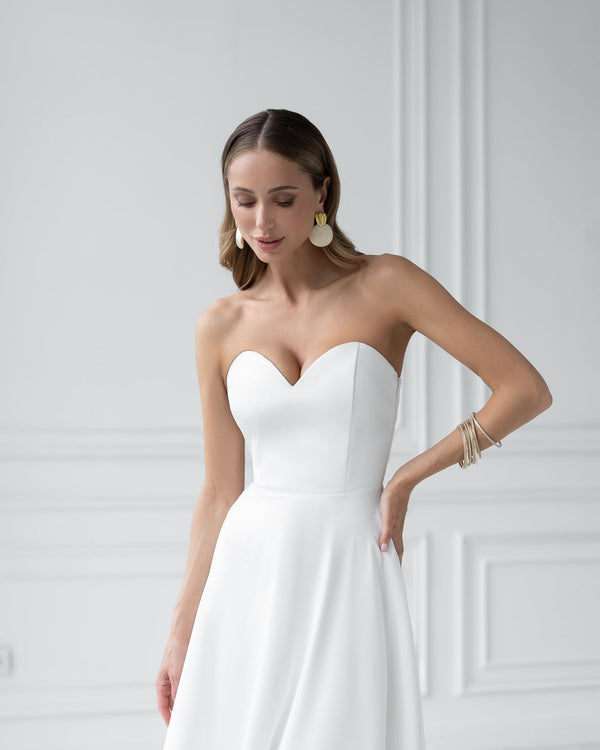 White Lordina Dress sweetheart detail