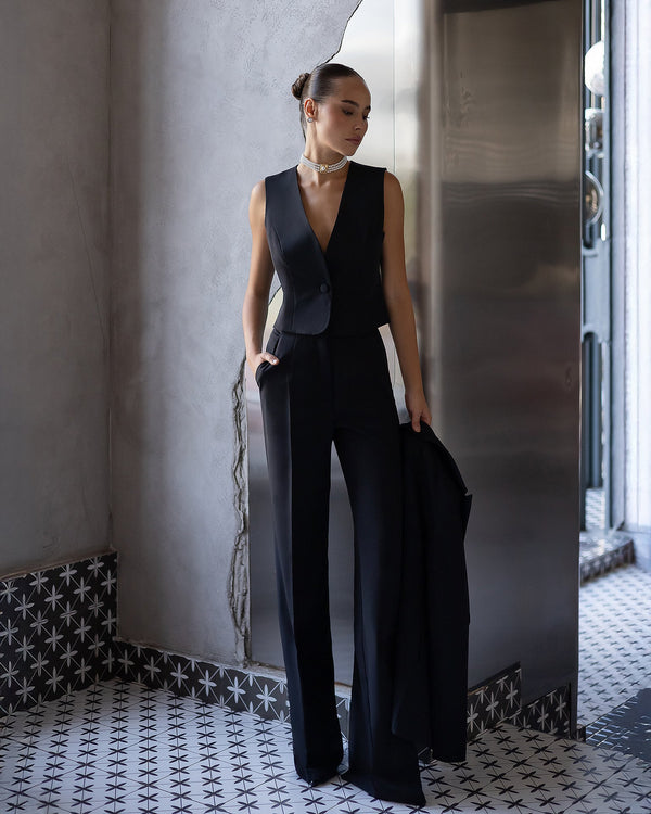 Orielle Suit
