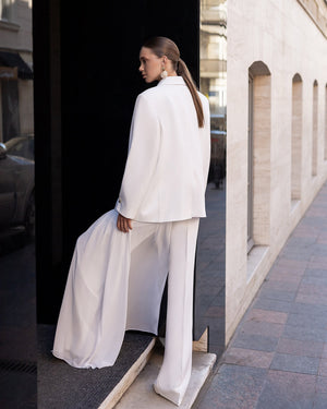 Sabine Blazer in black, side view